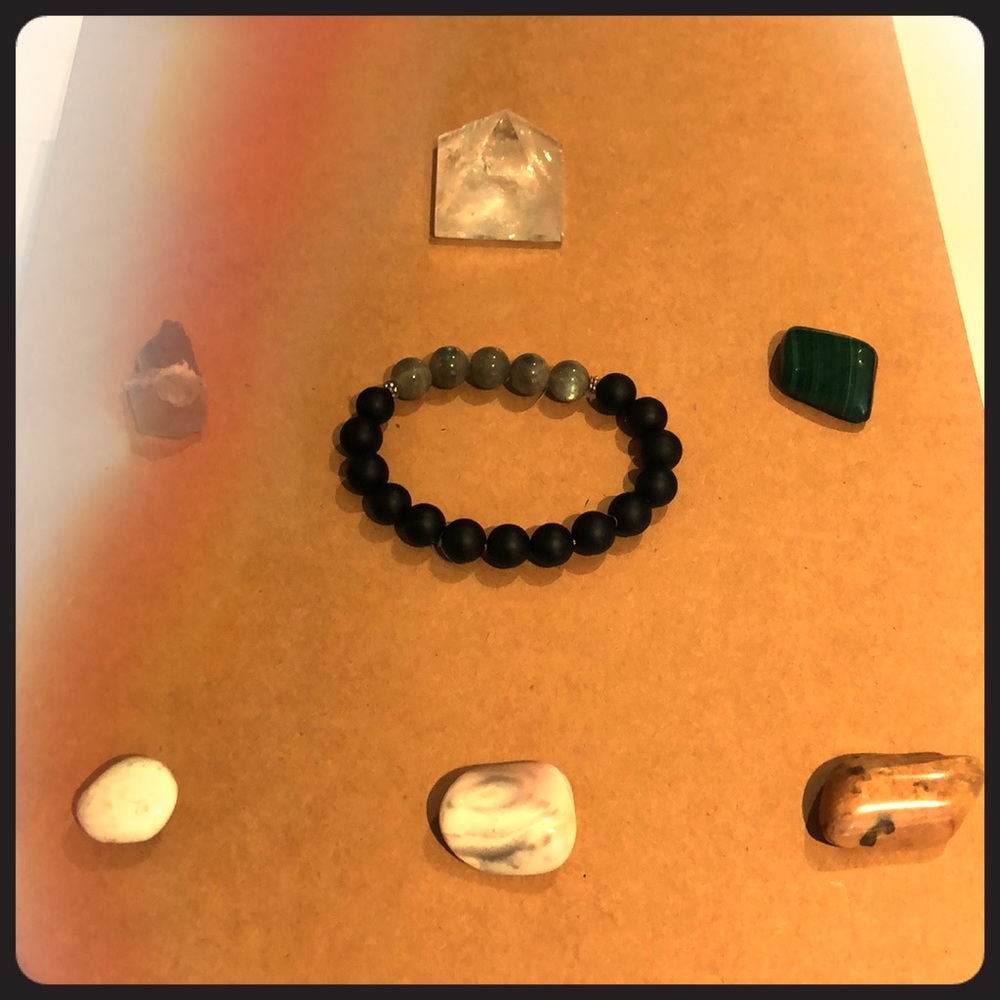 Bracelet with Black lava rocks and Labradorite